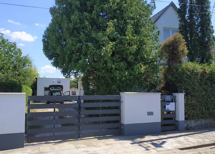 Aranyharmat Apartman Eu